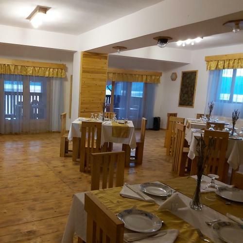 Hostal Conacul Sarbesc