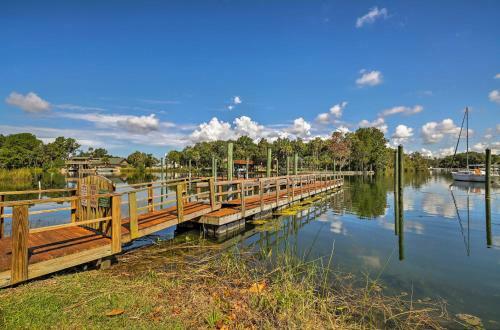 Evolve Crystal River Home With Dock 7 Mi To Gulf