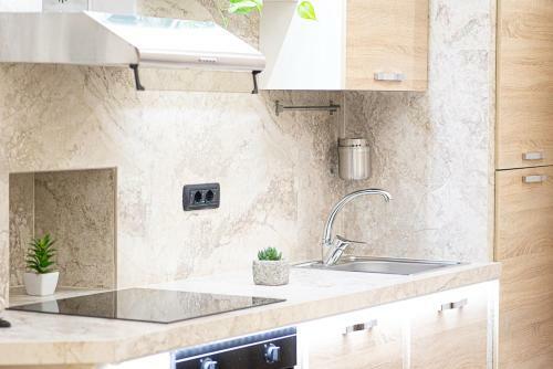 1824 Suite & Design