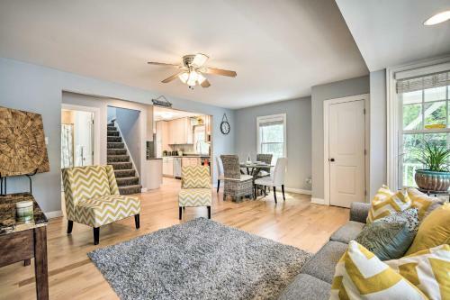 Well-appointed Gary Home Few Blocks To Beach!