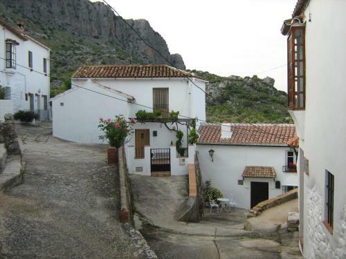 Enchanting 2-bed Village House In Montejaque Wifi