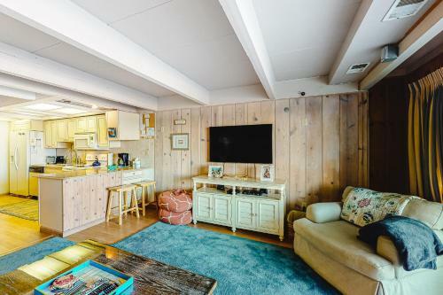 Sun Village Townhouse 7