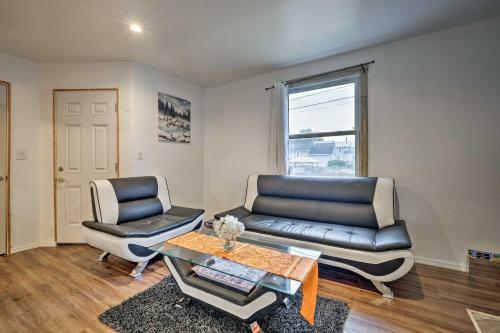 Gloversville Apartment With Fireplace And Essentials!