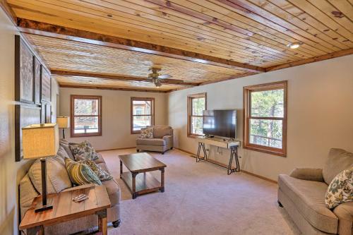 Keystone Getaway Cabin With Mount Rushmore View