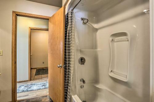 Keystone Getaway Cabin With Mount Rushmore View