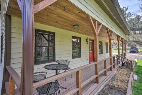 Keystone Getaway Cabin With Mount Rushmore View