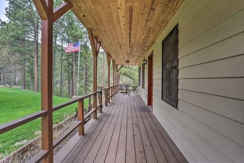 Keystone Getaway Cabin With Mount Rushmore View