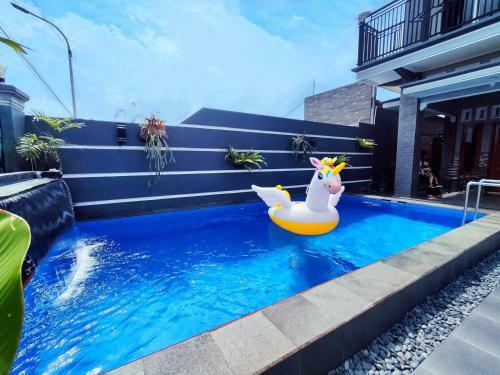 Villa Indika Private Pool Kota Batu