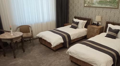 Archie Family Hotel