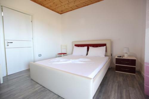 Apartamento Vila Riza Veliu