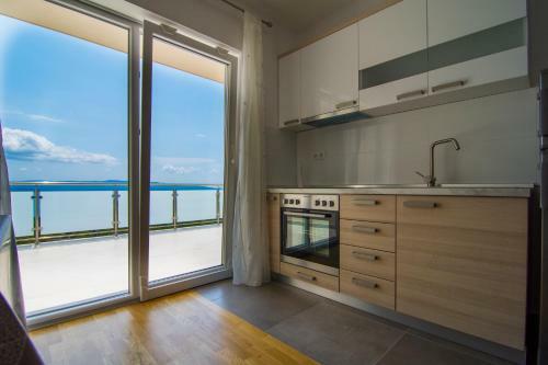 Villa Nikola - Big Terrace Apartments