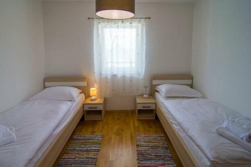 Villa Nikola - Big Terrace Apartments