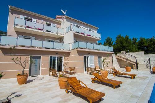 Villa Nikola - Big Terrace Apartments