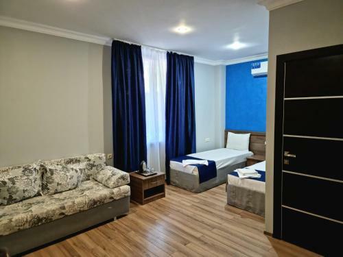 Hostal Nobi Guest House