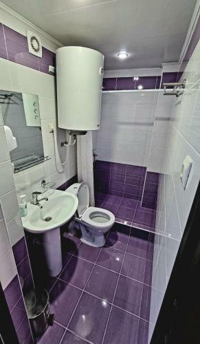 Hostal Nobi Guest House