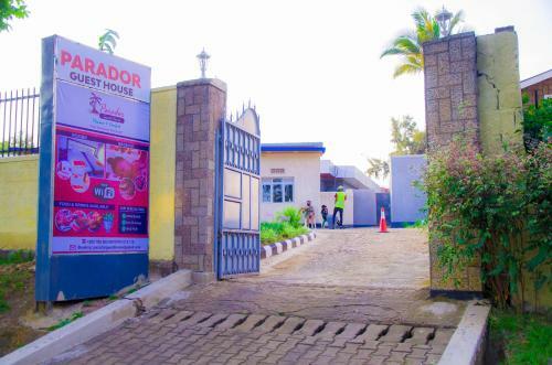 Hostal Parador Guest House