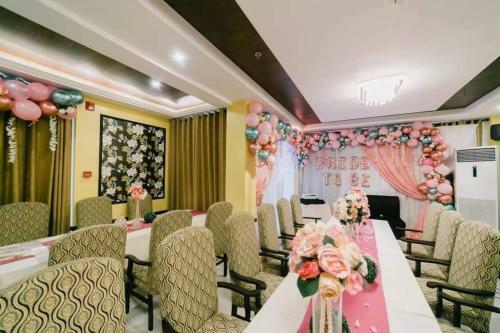 Hotel Fair Crown Suites
