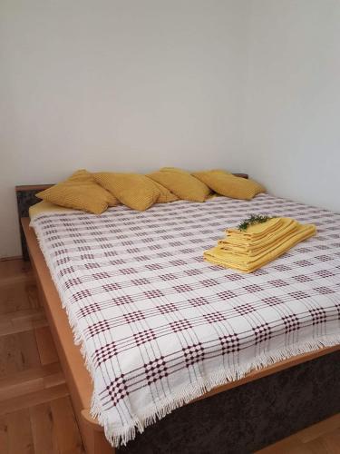 Apartments Petar Btw. Split And Omi?