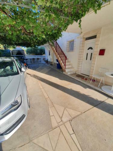 Apartments Petar Btw. Split And Omi?