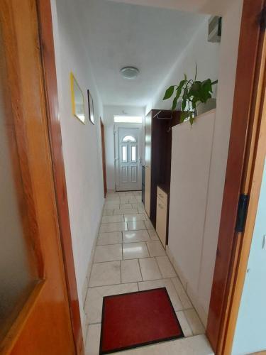 Apartments Petar Btw. Split And Omi?