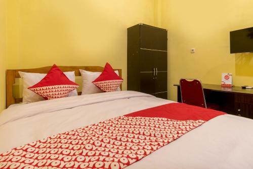 Hotel Oyo 447 Hutasimo Residence