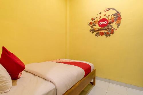 Hotel Oyo 447 Hutasimo Residence