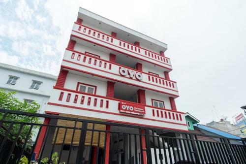 Hotel Oyo 447 Hutasimo Residence