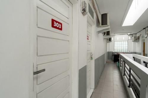 Hotel Oyo 447 Hutasimo Residence