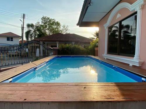 Sunshine House,bbq,daily Rent No Pool,6-8ppl