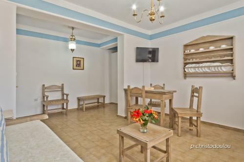 Philoxenia Apartments