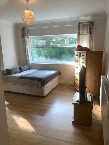 A Cozy House To Stay In Sunny Bournemouth