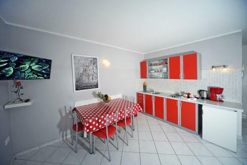 Apartment Red