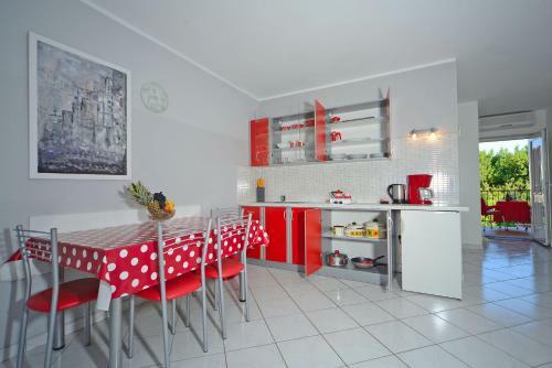 Apartment Red