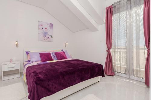 Villa Flora Maris Apartments