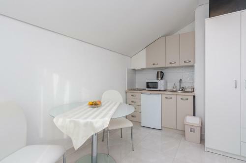 Villa Flora Maris Apartments