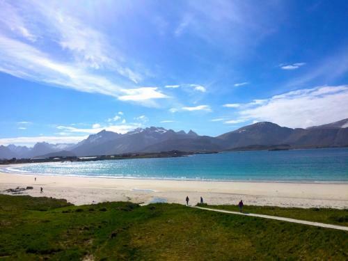 Hoven View - Middle Of Lofoten