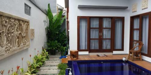 Hotel Oyo 90858 Mai Mena Canggu