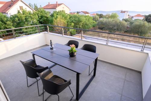 Luxury Apartments Leonika