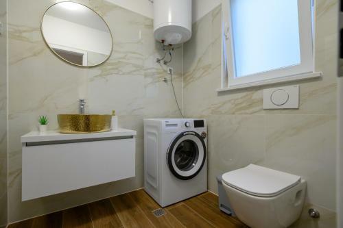 Luxury Apartments Leonika