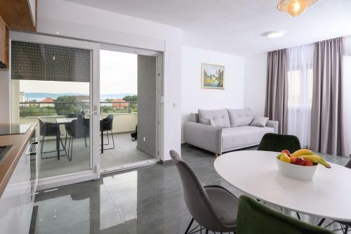 Luxury Apartments Leonika