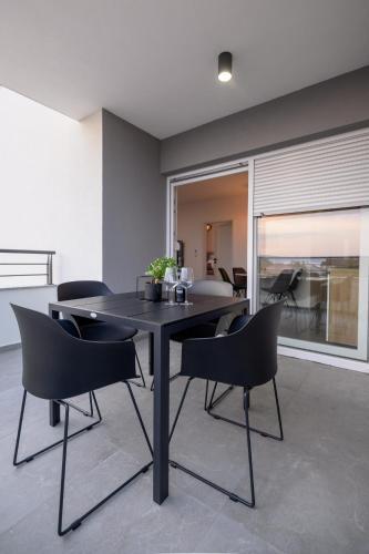 Luxury Apartments Leonika