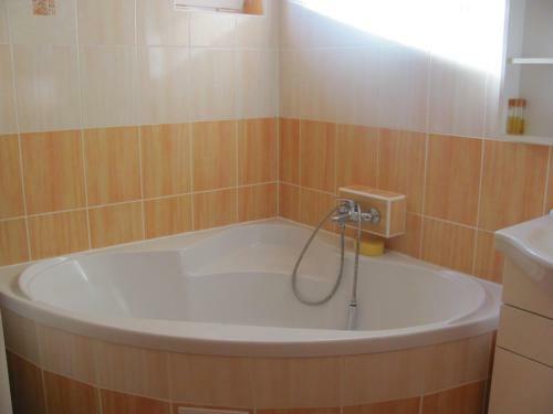 Rekrea?n� D?m Strachot�n