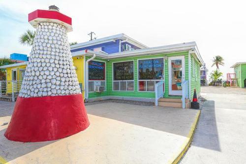 Motel Beacon Beachfront #15 - Manatee