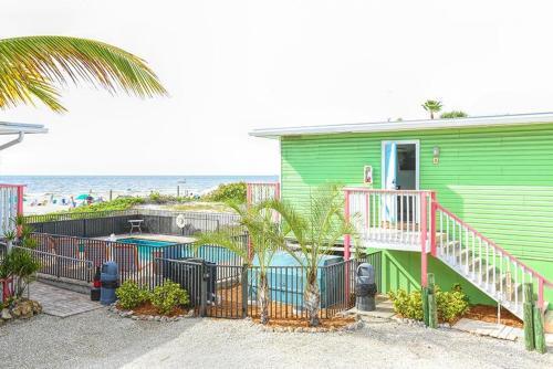 Apartamento Beacon - Beacon Beachfront Cottage #11 Direct View