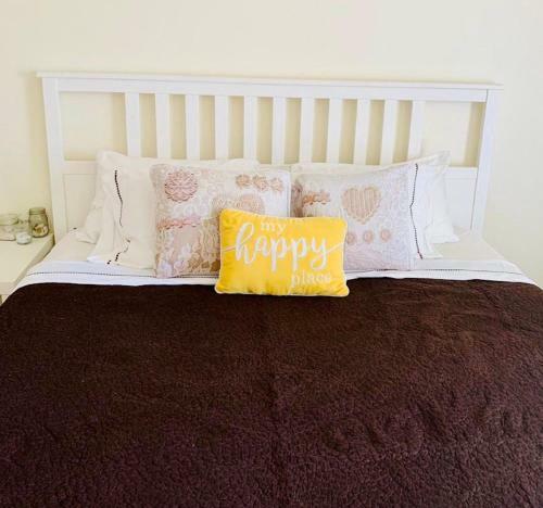 Sunny And Relaxing 2br Apartment With Parking!