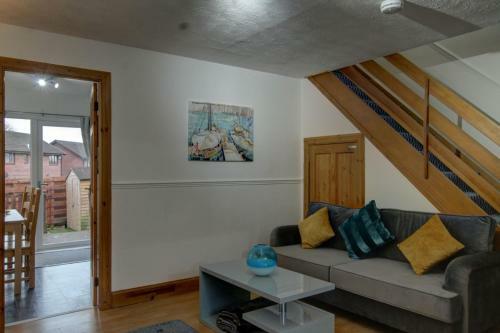 Barolo House - Quiet Residential Town House