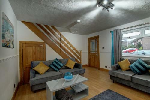 Barolo House - Quiet Residential Town House