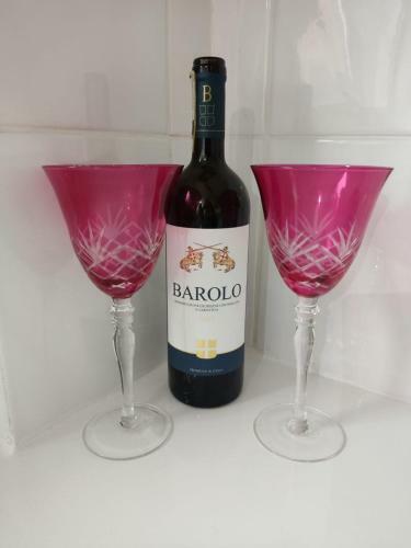 Barolo House - Quiet Residential Town House