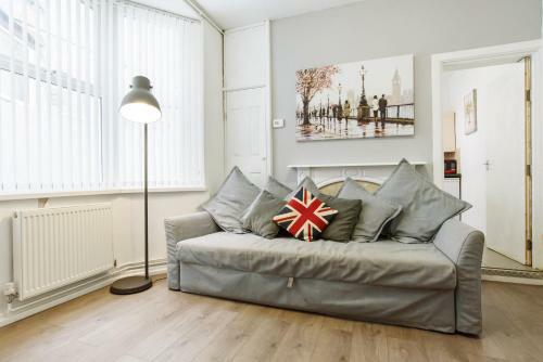 Apartamento Handpost Lodge By Propertri