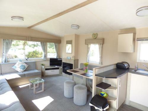 Sunrise 128 At Southview Leisure Park